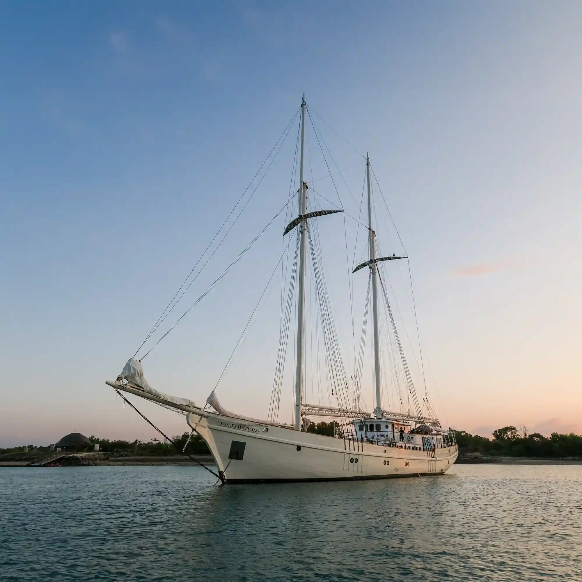Komodo Island Boat Trip Cost: A Luxury Traveler’s Guide