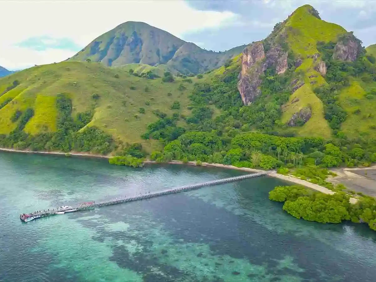 Komodo Snorkeling and Dive Site Guide